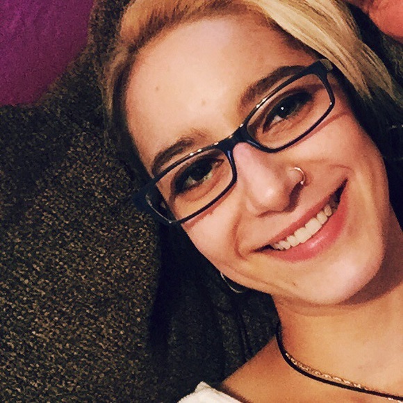 Meet your Posher, Maria - Picture 1 of 1